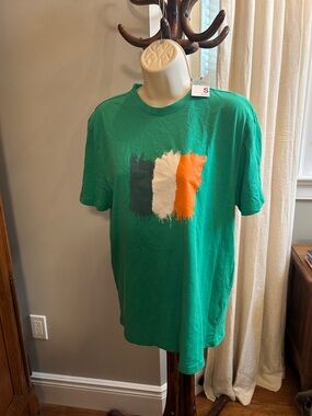 Primark Green Men's Graphic T-Shirt with Irish Flag Design